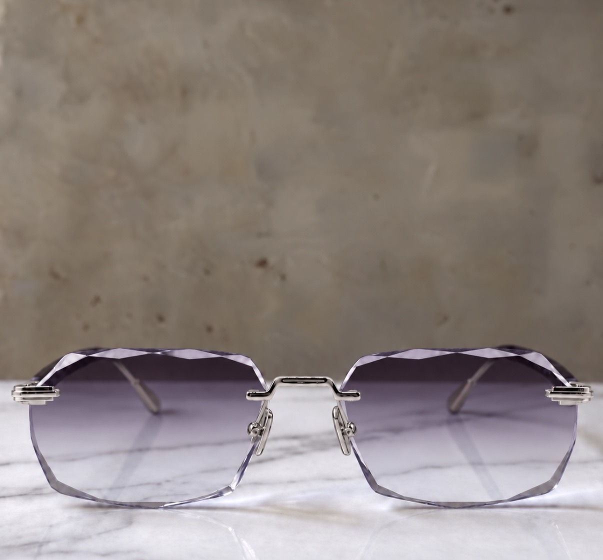 Dior bril met paarse custom glazen en zilverkleurige details